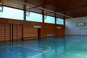 Die Turnhalle des Schullandheims. 
