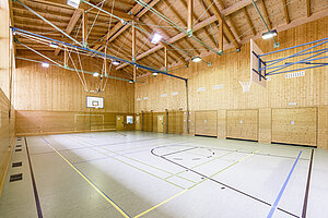 Blick in die Turnhalle. 